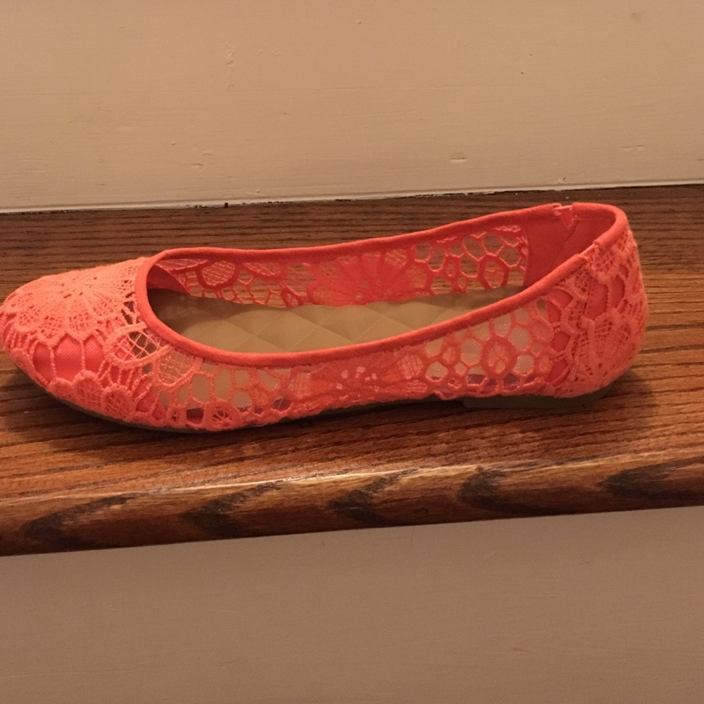 Coral lace flats